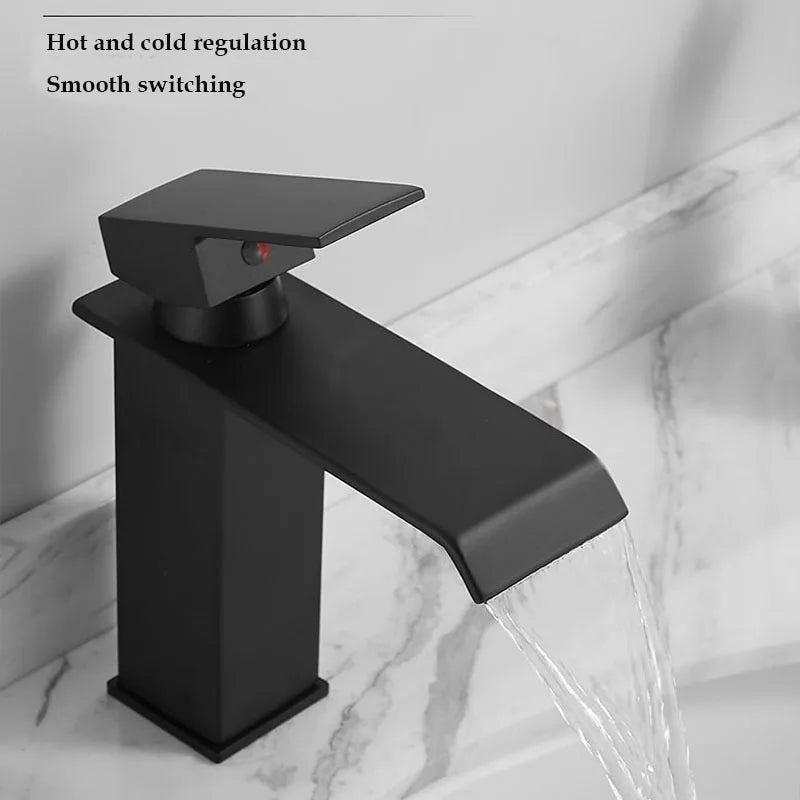 Robinet de bassin doré