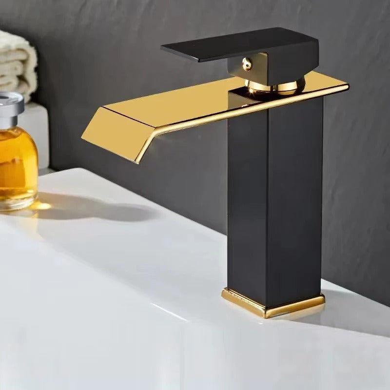 Robinet de bassin doré